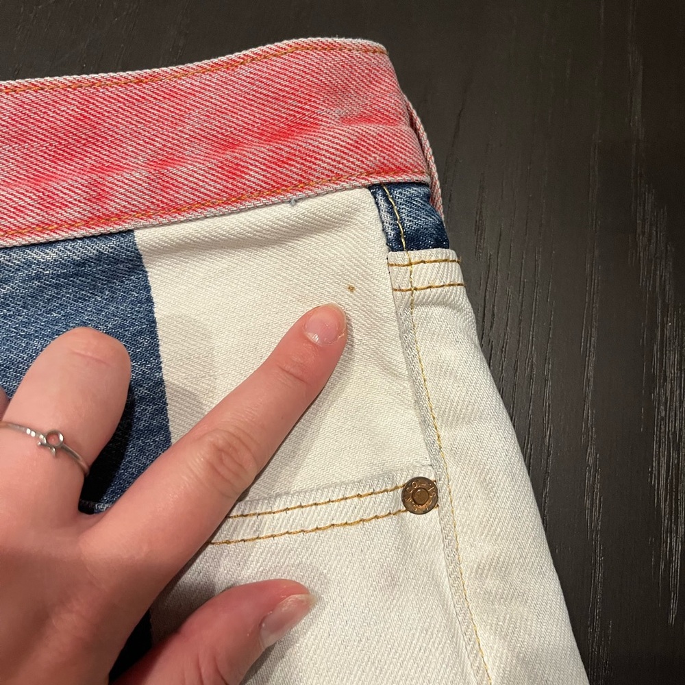 Levi’s Colorful Denim Shorts - Picture 3 of 6